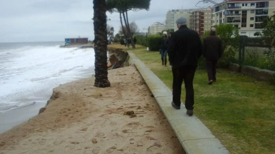 L'Estat promet abocar sorra a la platja de Pineda i un estudi per fer espigons