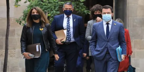 El Govern confia en les mesures actuals per doblegar la corba de contagis i torna a descartar el confinament domiciliari