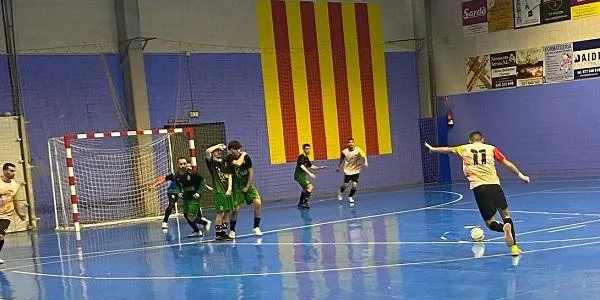 La Pobla acusa l’allau de baixes i cau davant els Pallaresos (7-4)
