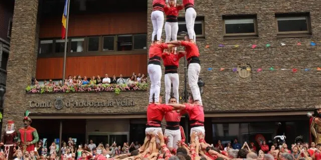 La Colla Joves roda la gamma bàsica de 8 a Andorra