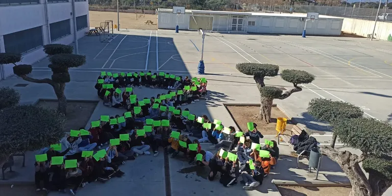 La Mar de la Frau de Cambrils col·labora per donar visibilitat al Dia Mundial contra el Càncer