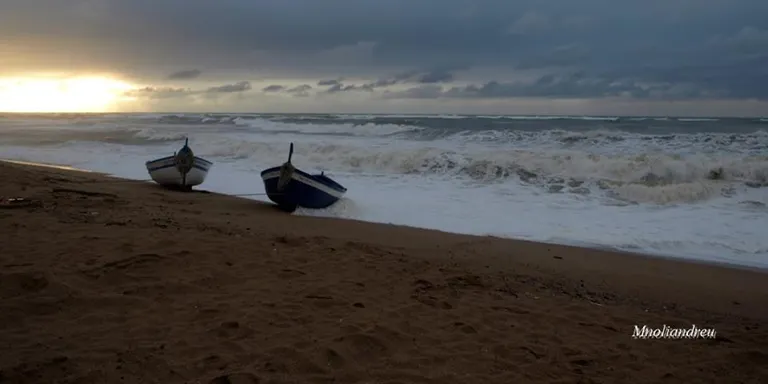 Temps estable, ambient de tardor i mar alterada