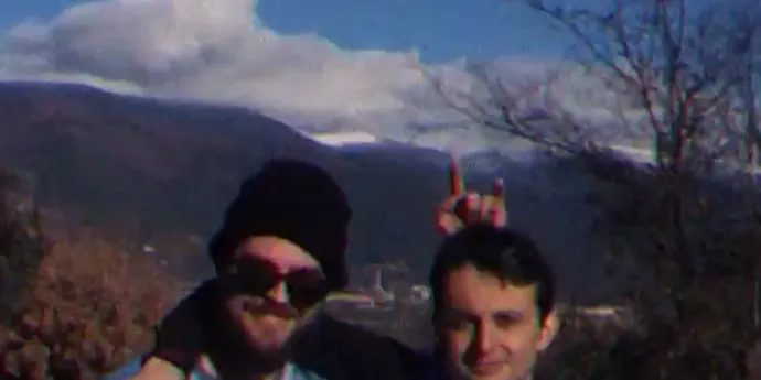 Lookmom publiquen el seu primer àlbum, 'Well spent youth'