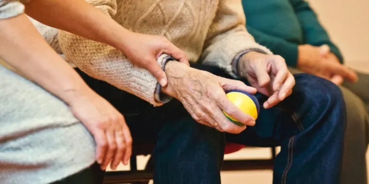 Riudellots impulsarà un programa d'activitats per evitar la soledat no desitjada