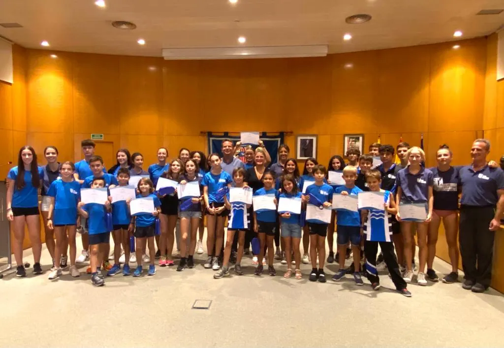L’Ajuntament de Cambrils fa una recepció al Club Atletisme Cambrils per reconèixer els seus èxits
