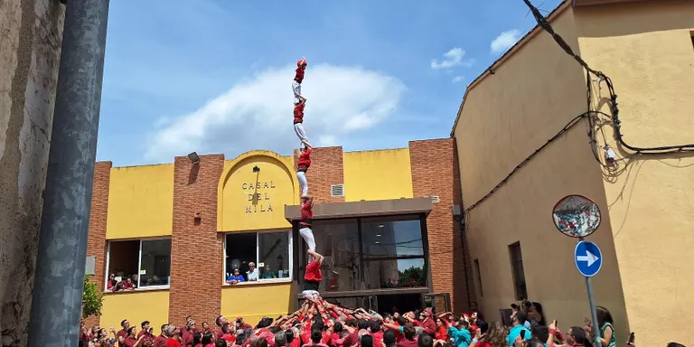 La Colla Joves estrena el pilar de 6