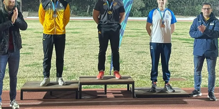 Aaron Sola, or al Campionat de Catalunya de Llançaments Llargs d’Hivern