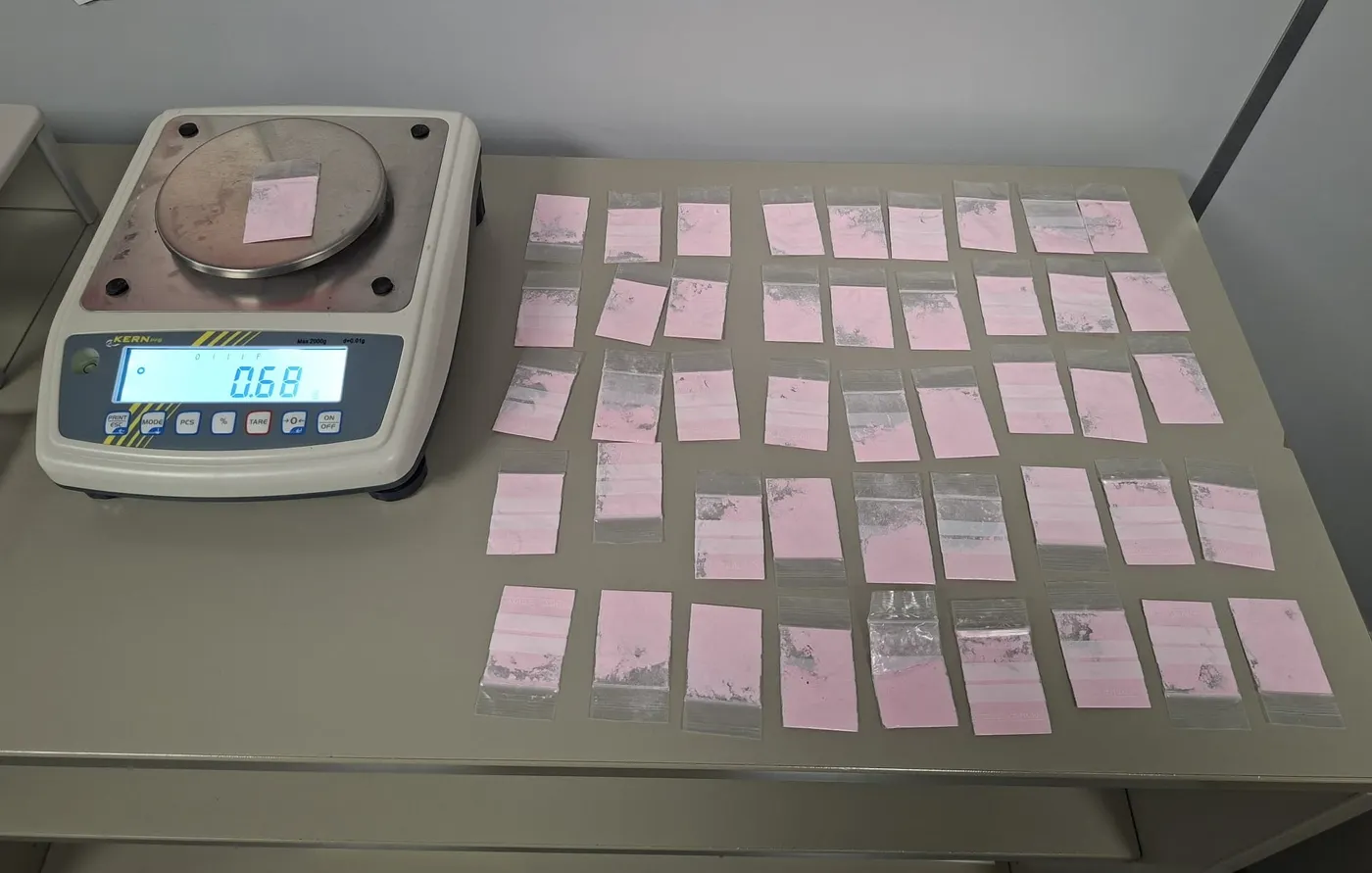 Els Mossos d'Esquadra detenen tres homes per tràfic de drogues, en un control de trànsit a Torà