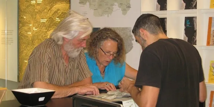El punt d'informació turística de l'Espai Ermengol gairebé dobla els usuaris de l'antiga oficina