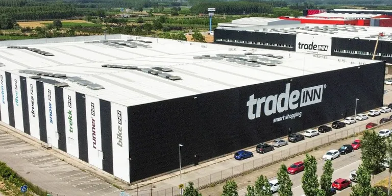 La UGT denuncia l'acomiadament d'una delegada sindical a Tradeinn