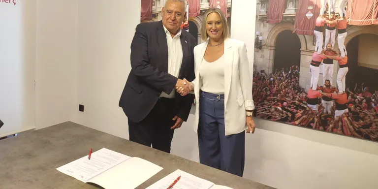 La Cambra de Comerç i l'AEDT uneixen forces per impulsar el lideratge femení