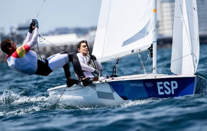 Jordi Xammar tanca el primer dia de regata en tercer lloc
