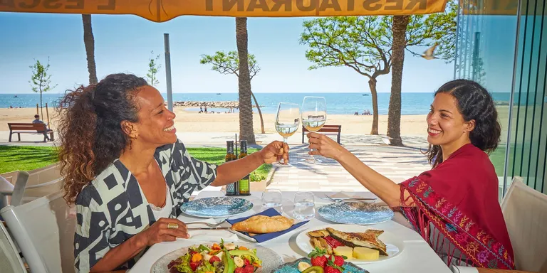 El sector de la restauració tarragoní alerta de la reducció del consum per part dels turistes