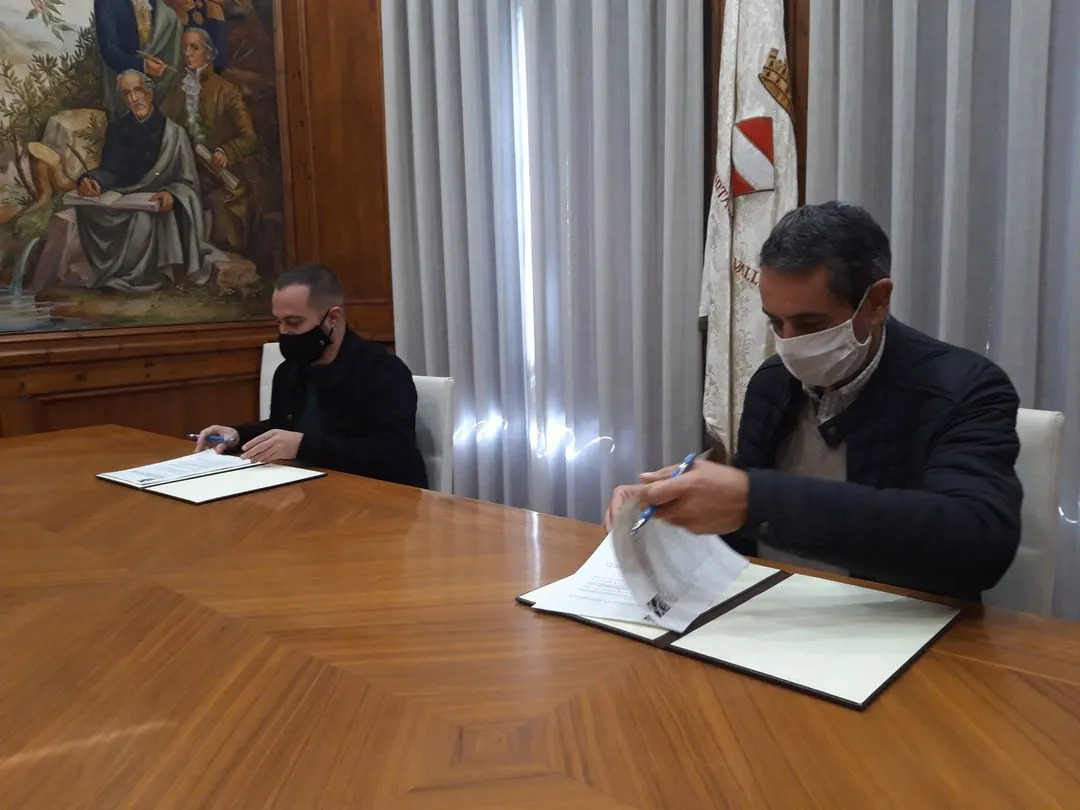 Conveni entre l’Ajuntament de Valls i la Societat Narcís Oller
