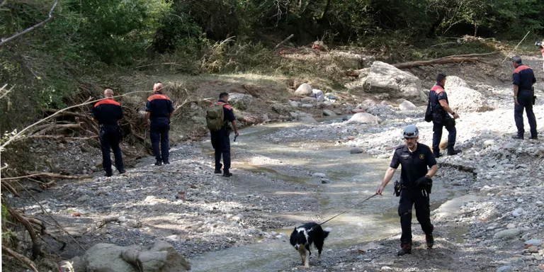 La recerca d'una segona persona desapareguda a la riera de Gaià d'Ullastrell s'estén a Viladecavalls i el riu Llobregat