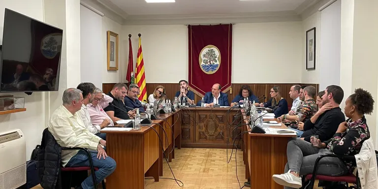 S’aproven les ordenances fiscals amb crítiques de l’oposició per la pujada de l’IBI i la taxa d’escombraries