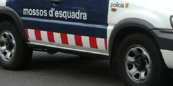 Un grup d'adolescents prenen foc a un noi de 17 anys a Torredembarra