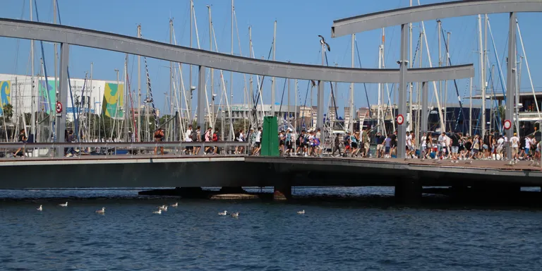 Turisme de Barcelona canvia el lema 'Visit Barcelona', en ple debat sobre la saturació