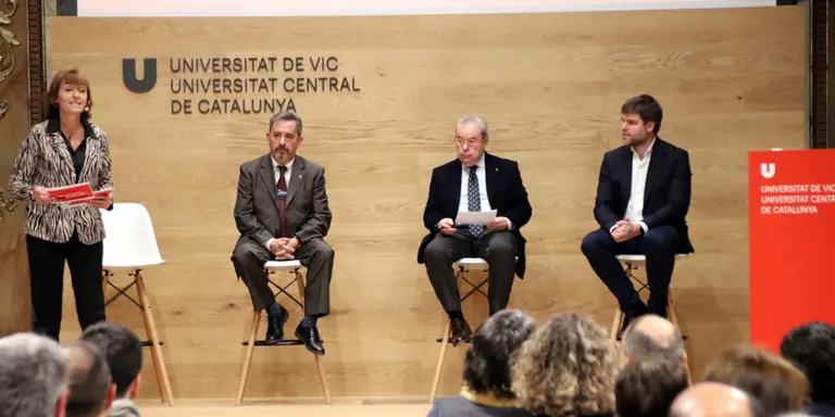 El Ministeri es compromet a iniciar els tràmits pel desdoblament de l'R3 entre la Garriga i Centelles l'any que ve