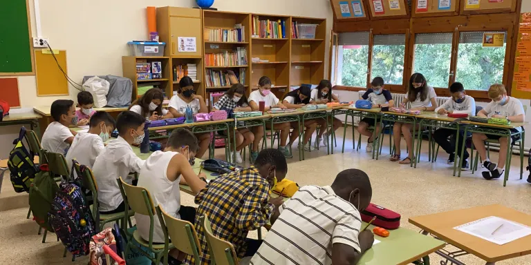 Educació permetrà que professors de secundària facin classe a primària per cobrir les baixes per la covid