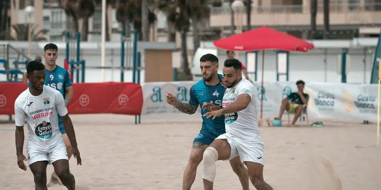 El Marina Cambrils tanca la primera fase del Campionat d’Espanya de futbol platja amb dos empats