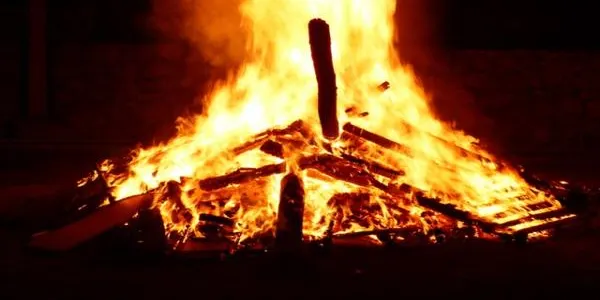 Interior desplega "més efectius que mai" per Sant Joan i manté les restriccions al foc i als petards igual que altres anys