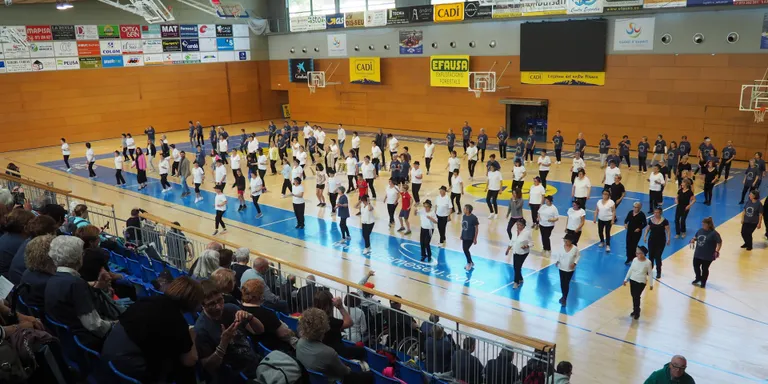 El Palau d'Esports viu la recuperació de la Diada Esportiva de la Gent Gran de la Seu d'Urgell i Andorra