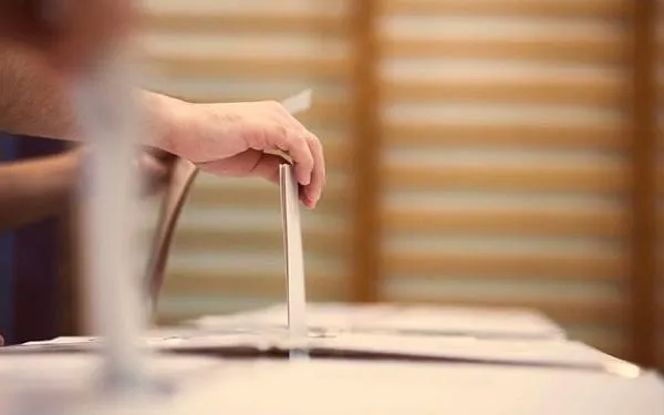 El Tribunal Constitucional suspèn les resolucions de suport al referèndum del 2017