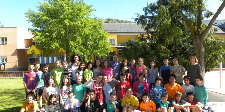 Alumnes de la Seu coneixen la història i el funcionament de Catalunya Ràdio