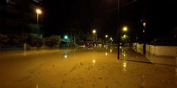 Els veïns de Baix a Mar d'Altafulla reclamen que es posi solució a les inundacions recurrents al barri d'una vegada per totes
