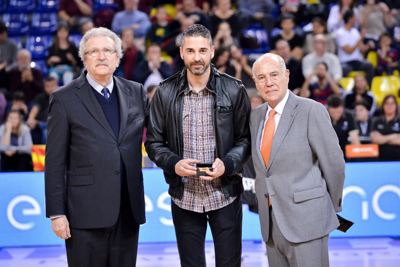 Juan Carlos Navarro rep la Medalla al Mèrit en Basquetbol categoria Or