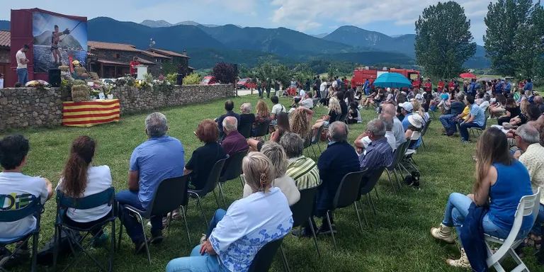 Més de 400 persones acomiaden Emma Roca a Talló