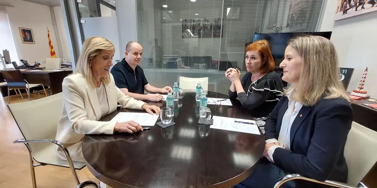 La consellera de Drets Socials i Inclusió visita l'Ajuntament de Valls