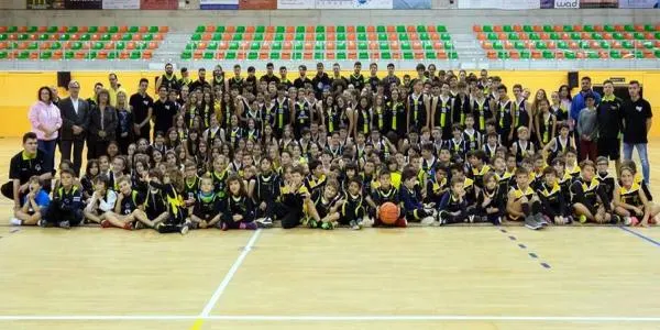 El CB Baix Gaià converteix la seva presentació en una festa