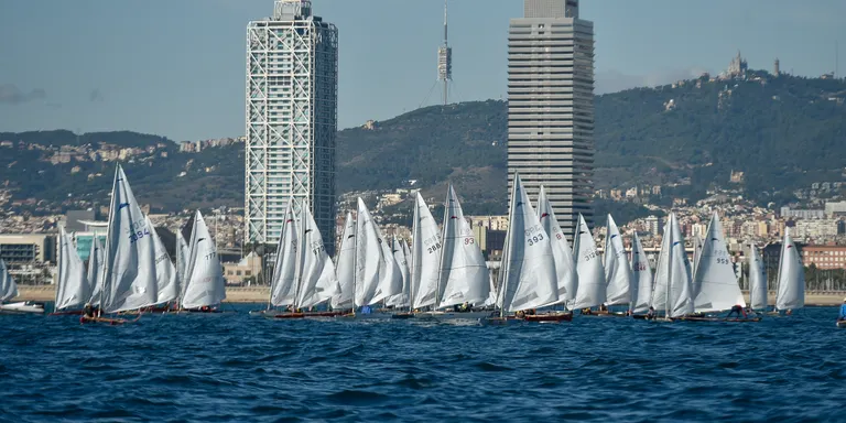 Un centenar de persones participen de la Copa d’Europa de Patí de Vela a Barcelona