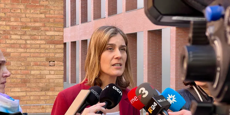 Albiach retreu a Aragonès que faci "propostes sense credibilitat", en referència al referèndum