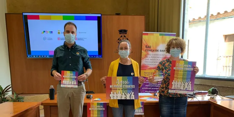 Un Sant Jordi radiant acompanya també els llibreters