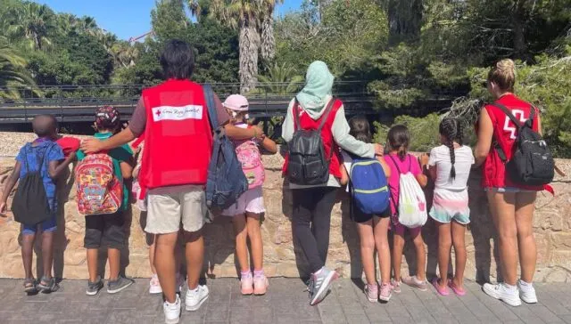10 infants i joves vallencs es beneficien dels casals d’estiu de la Creu Roja