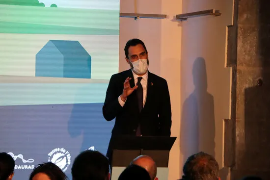 Roger Torrent diu al Miracle que el turisme és un factor decisiu en la transformació del model productiu