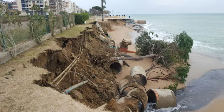 Comencen la reparació urgent del col·lector de la Depuradora trencat pel temporal