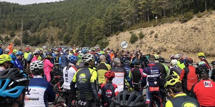 Prop de 600 ciclistes participen en la marxa en record de l'atropellament mortal a Martinet