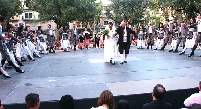 13 parelles ballaran enguany la tradicional Dansa d’Arenys