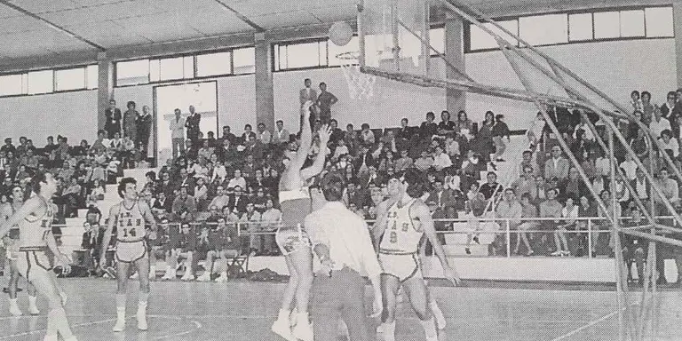 Avui es compleixen 50 anys de la inauguració oficial del pavelló d'esports Francesc 'Nino' Buscató