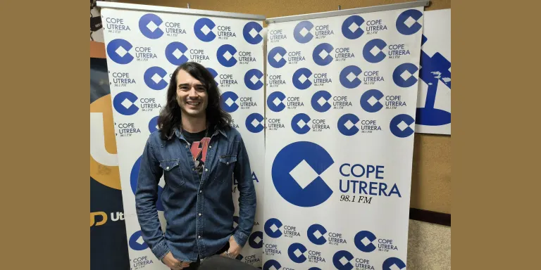 Pasan los campanilleros a ritmo de rock