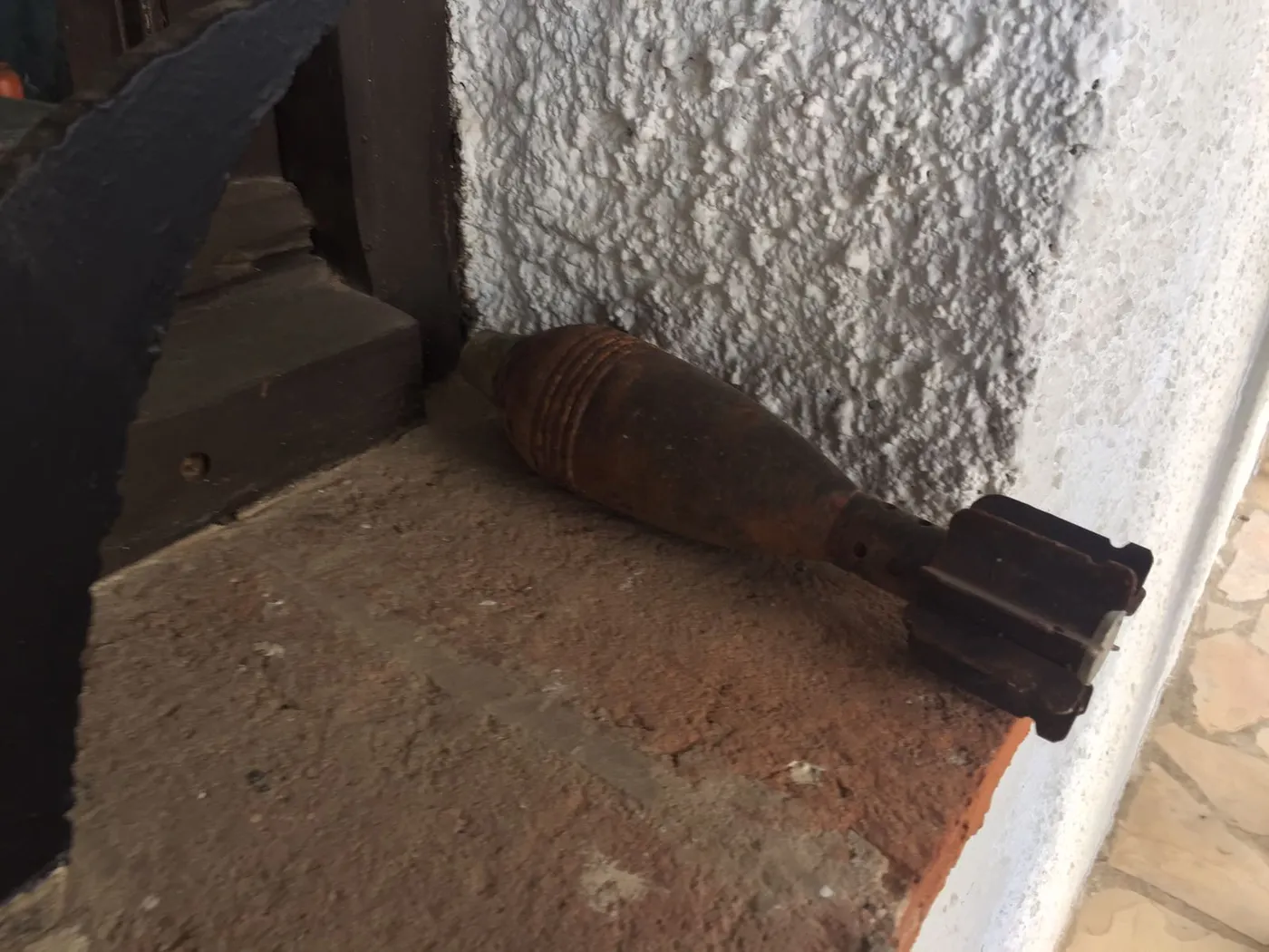 Troben a Pineda un artefacte explosiu de la Guerra Civil