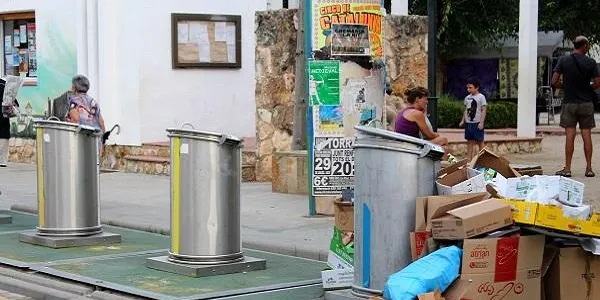 El marc legal de gestió de residus podria obligar a substituir l’actual sistema de contenidors soterrats d’Altafulla