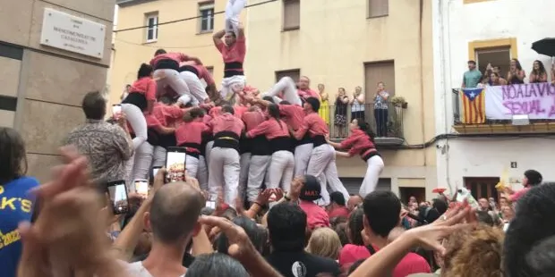 La Colla Vella planta cara a la pluja al Catllar i l’Arboç