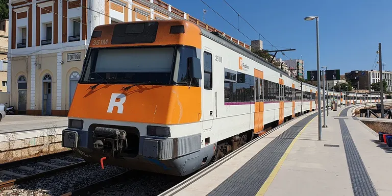 ADENC i CCQC demanen al nou director general d’Infraestructures un canvi de model basat en el transport públic