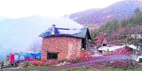 Incendi en una masia de les Valls de Valira