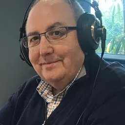 Entrevistes de la Plaça Mireia del 4/3/2020 — Antoni Jalong presenta “100 pioneres catalanes”: objectius, criteris de tria, memòria feminista i el paper dels homes aliats - episode art